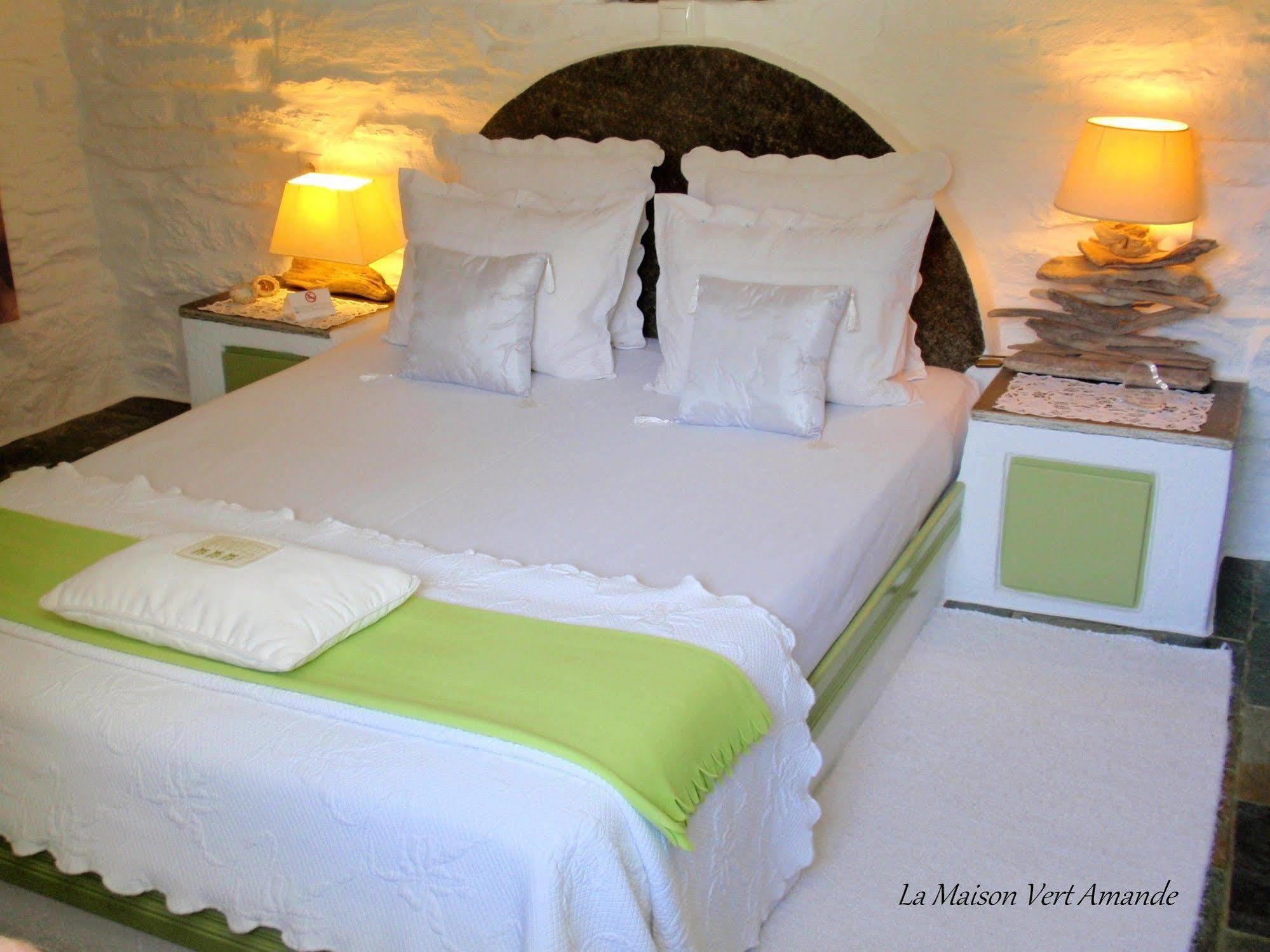 La Maison Vert Amande Spathi  Bagian luar foto